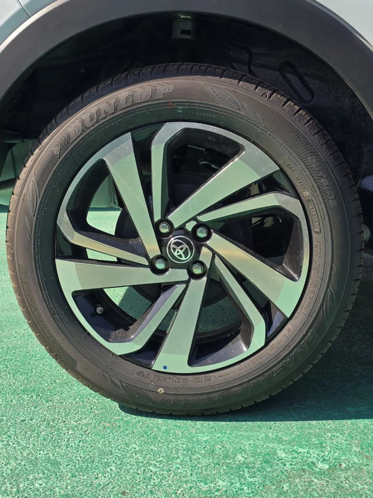 Toyota  2025